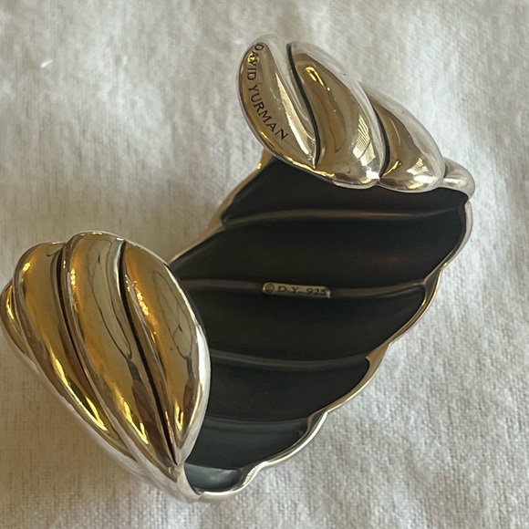 David Yurman women’s silver cuff - Picture 2 of 2